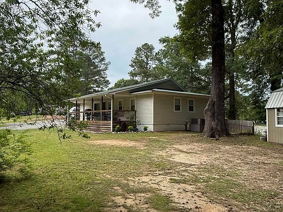 2nd image of 909 Buddy Vines Camp Rd