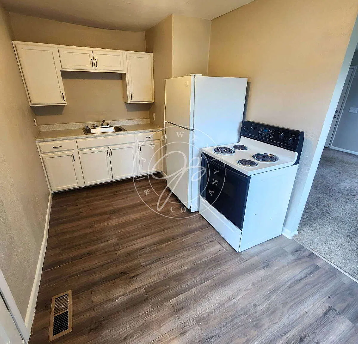 2 bed, 1.0 bath, 675 sqft, $850 — Photo 3