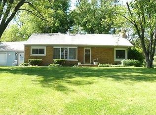 71 Middle Rd, South Beloit, IL 61080