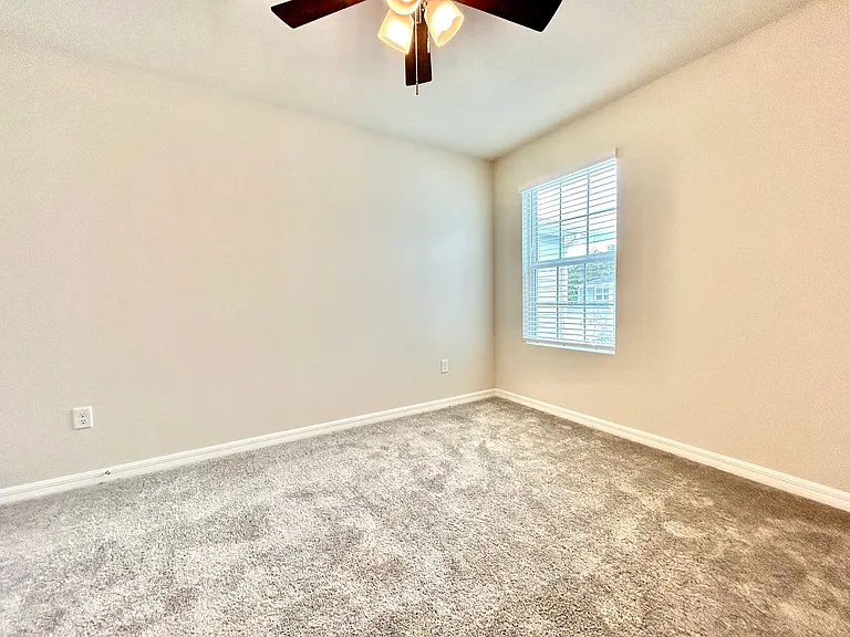4652 Sparkling Shell Ave — Photo 13