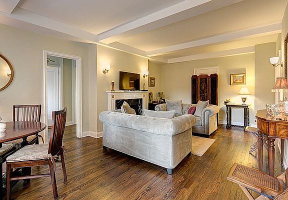 3rd image of 15 Park Ave APT 15A