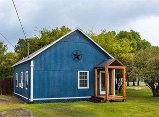 109 Sycamore St, Pt Neches, TX 77651