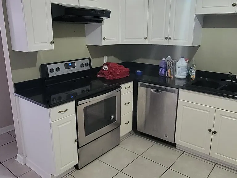1308 Green Ave — Photo 5