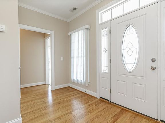 4th image of 404 Brickwalk Ct