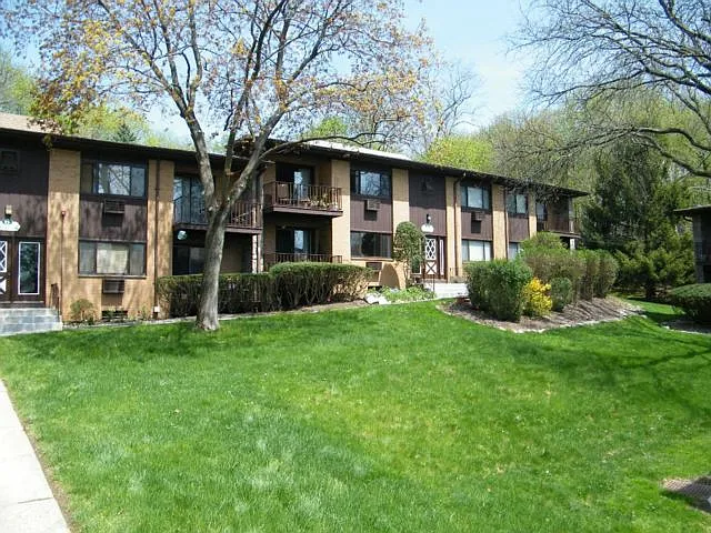 W Lawrence Park Dr — Photo 8