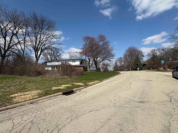 4th image of 2520 Driftwood Ln