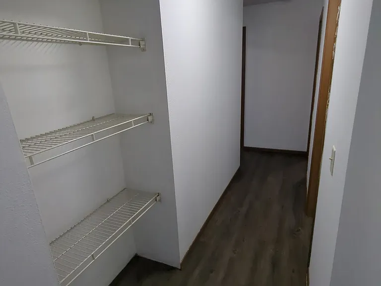 Regency East Apartments — Photo 20