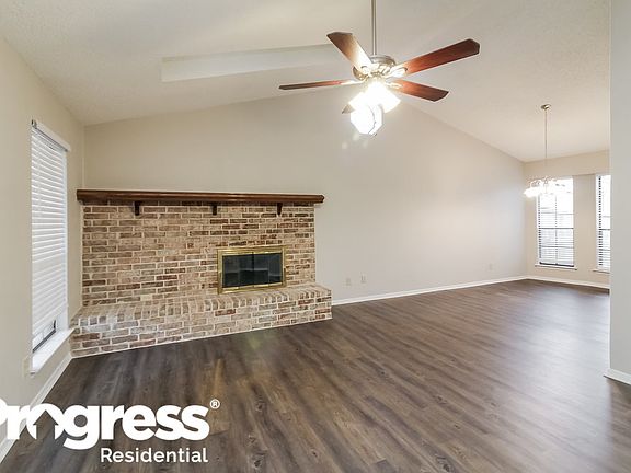 2nd image of 2342 Warwick Ave