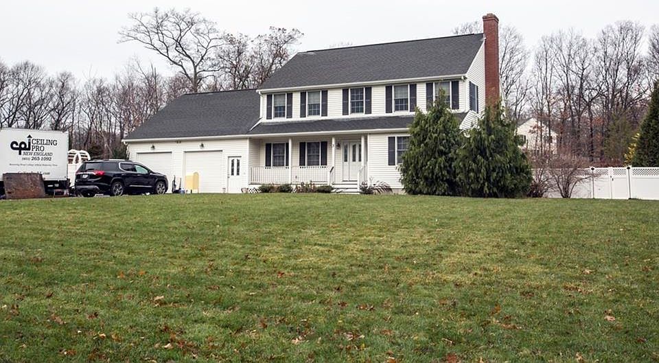 2nd image of 3 Alvina Dr