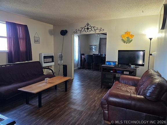 4th image of 216 S Cheyenne Ave