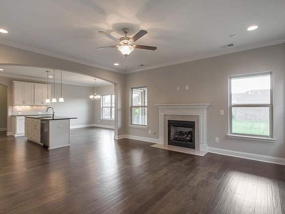 5th image of 4021 Devinney Dr