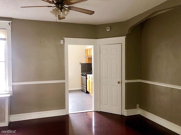 4th image of 7166 Glenloch St