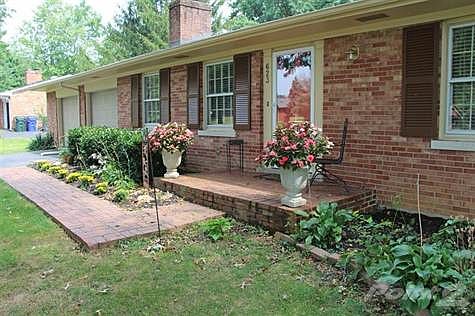 5th image of 623 Nakomi Dr