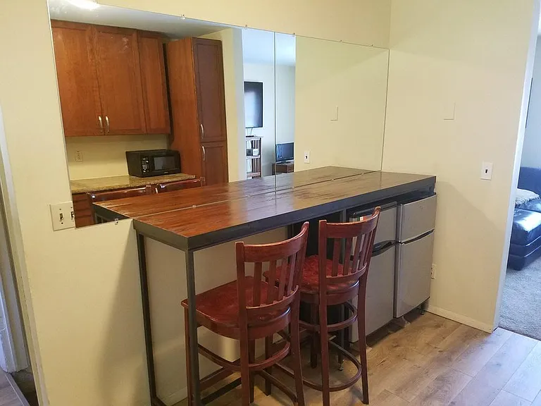39 Woodlawn Ave — Photo 12