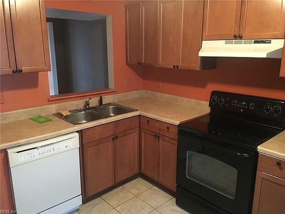 4th image of 468 Bryson Ct