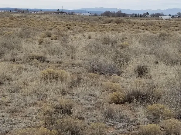 3075 E Martinez Rd, Moriarty, NM 87035