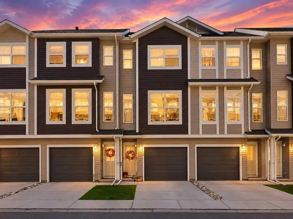18 N Legacy Path SE, Calgary, AB T2X 4H9