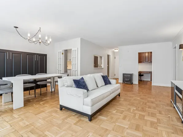 136 East 56th Street image 4 of 8