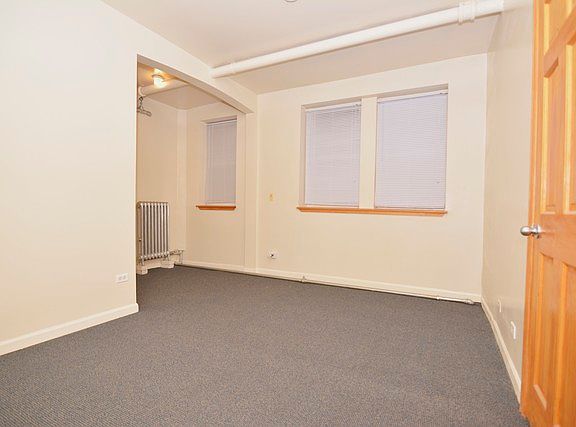 2nd image of 6250 N Winthrop Ave APT B3