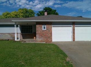 2625 E Ray Ave, Salina, KS 67401