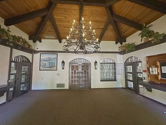 Vaulted lobby w/ intercom