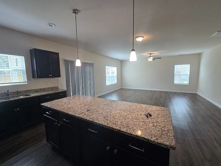 76 Saddle Oaks Ln — Photo 7