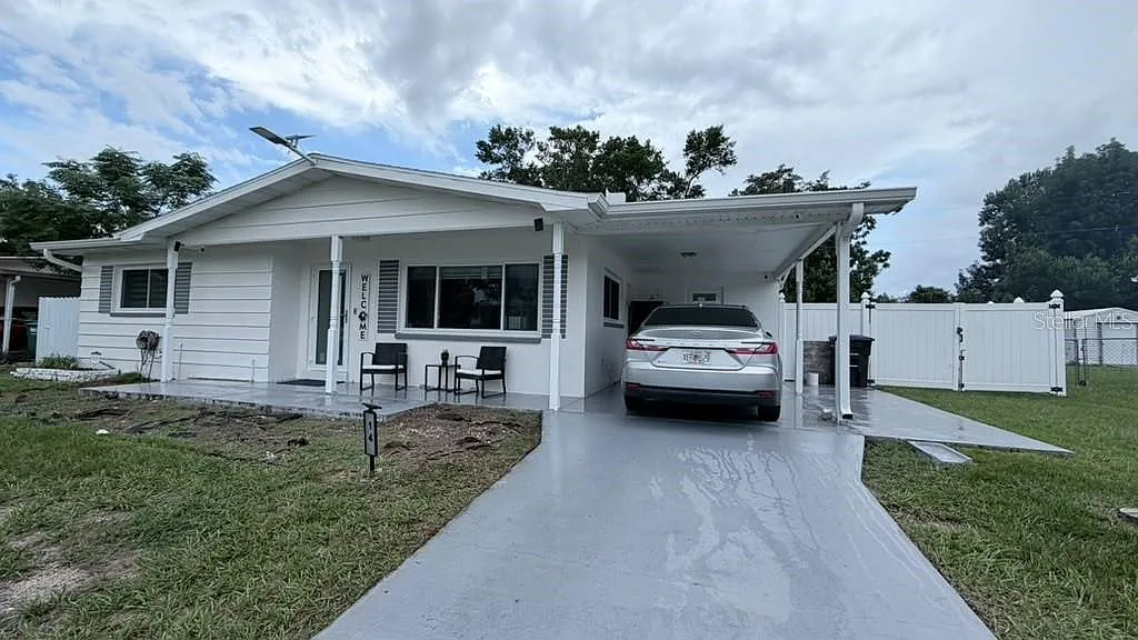 2 bed, 1.0 bath, 1076 sqft, $2,100 — Photo 4