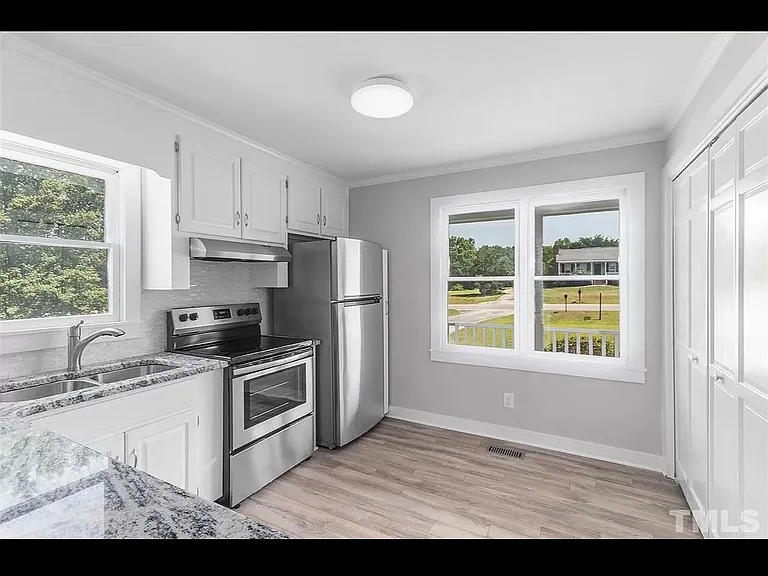 2705 Stageline Dr — Photo 4