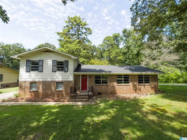 2221 Lisa Ann Dr SE, Leeds, AL 35094