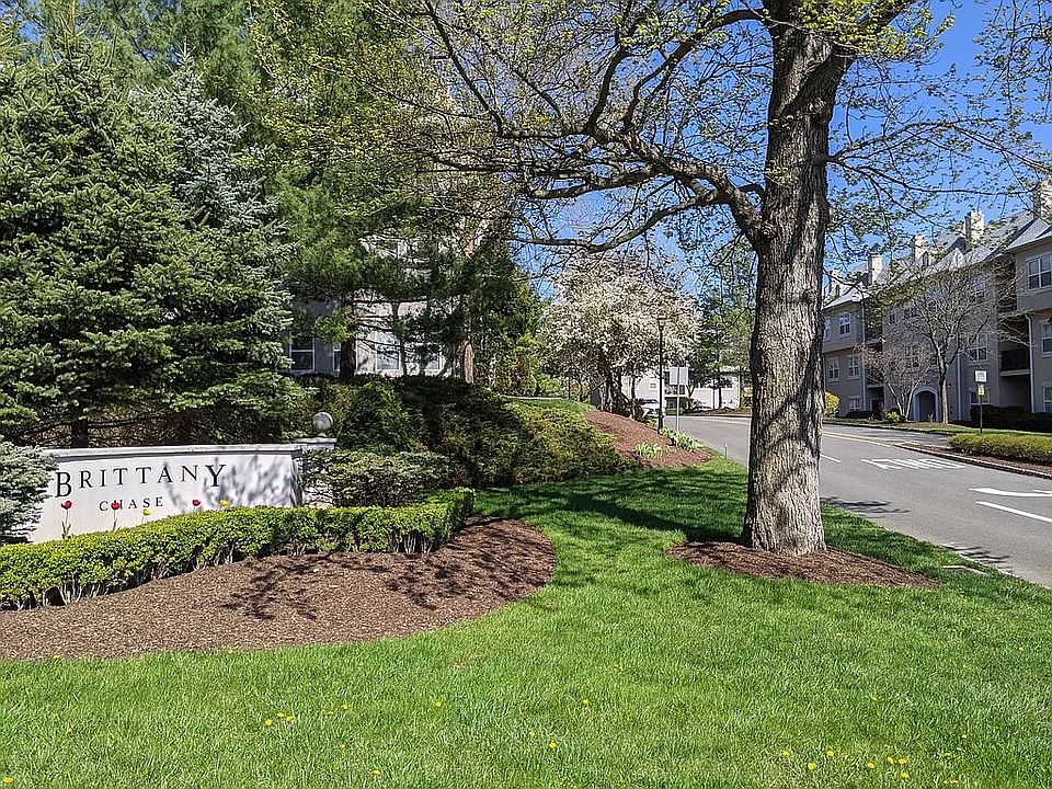 1st image of 1216 Brittany Dr #1216