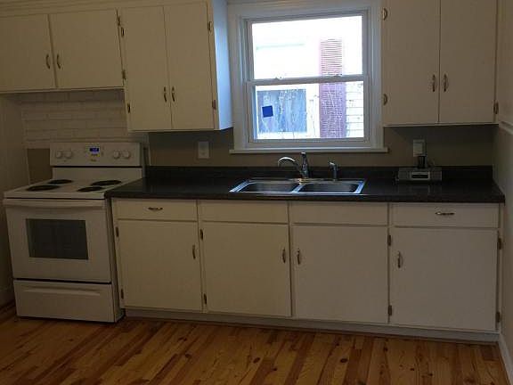 4th image of 3437 Brandywine Ave