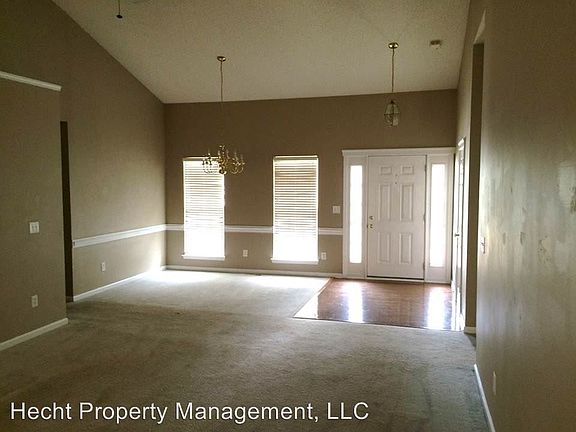 3rd image of 101 Glynwater Dr