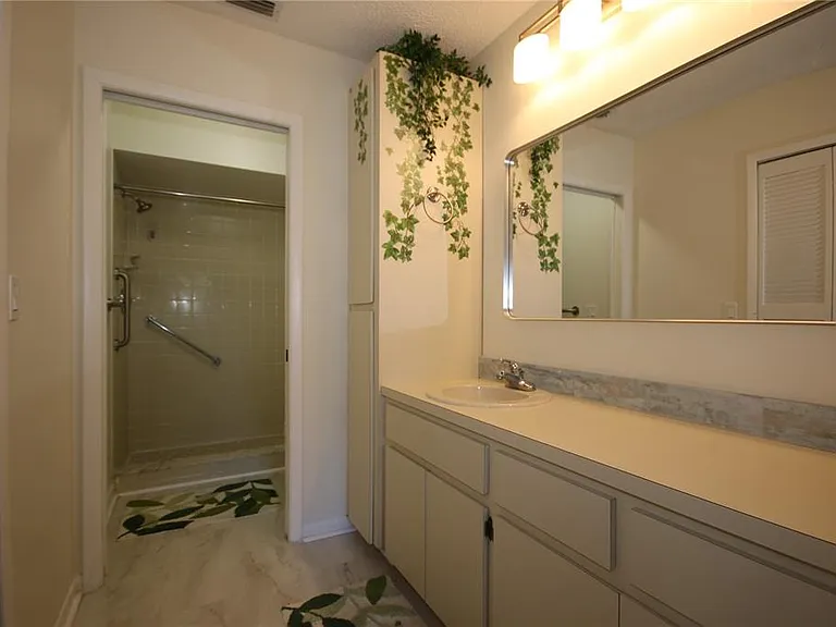 1535 Nursery Rd #403 — Photo 13
