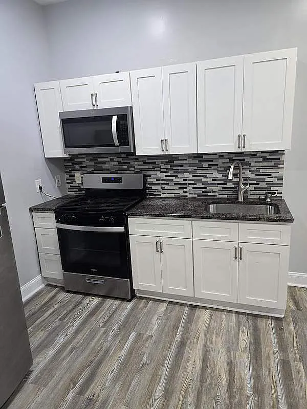 2 bed, 800 sqft, $1,150 — Photo 2
