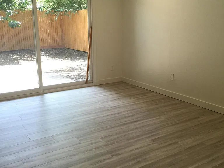 3250 Madison Ave — Photo 6