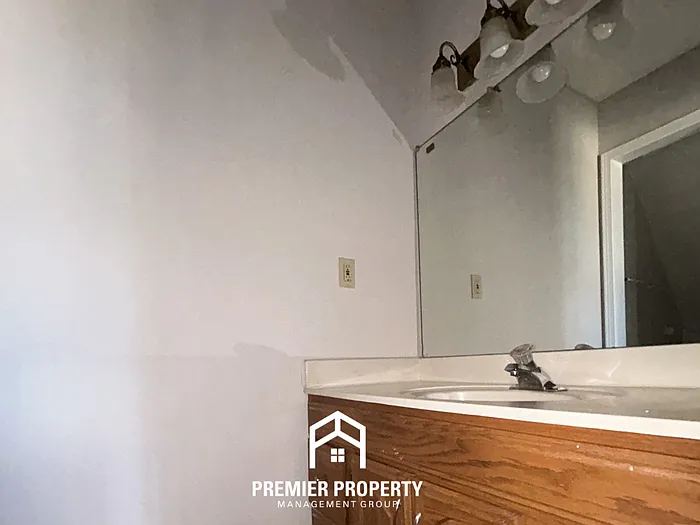4985 Barrington Cv — Photo 24