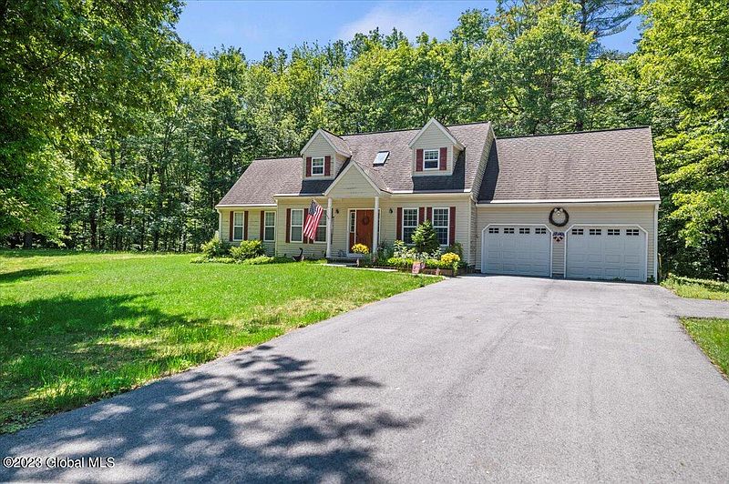 4th image of 16 Forest Way