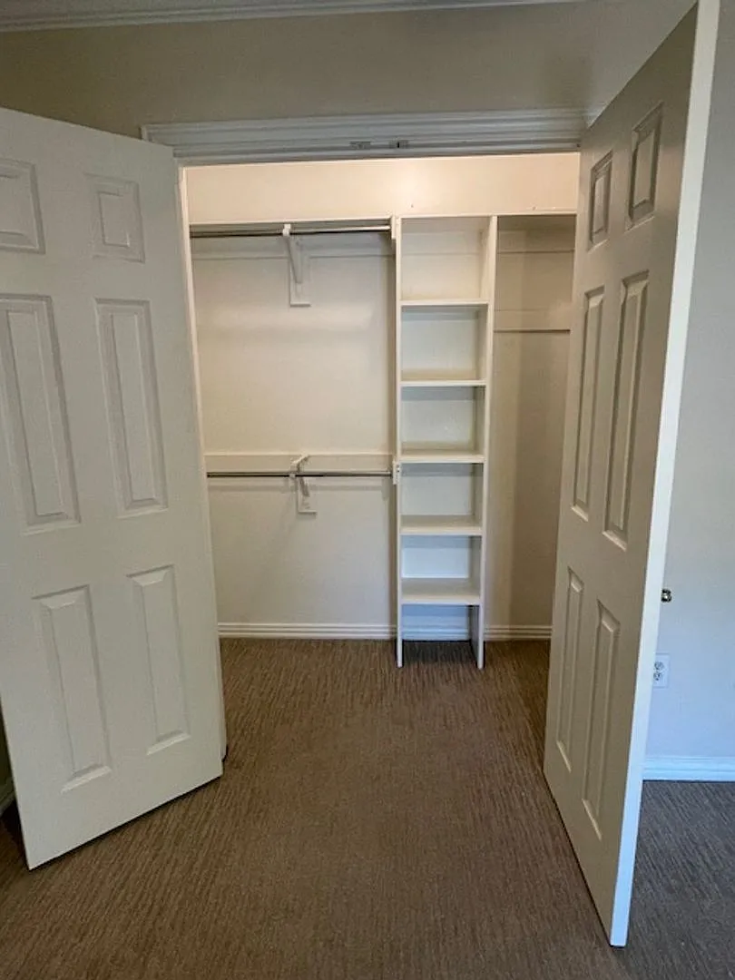 2 Bedroom 2.5 Bath Townhome — Photo 4