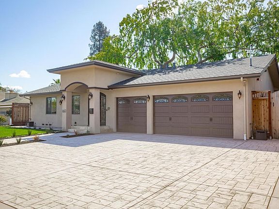4th image of 14536 Gunston Way