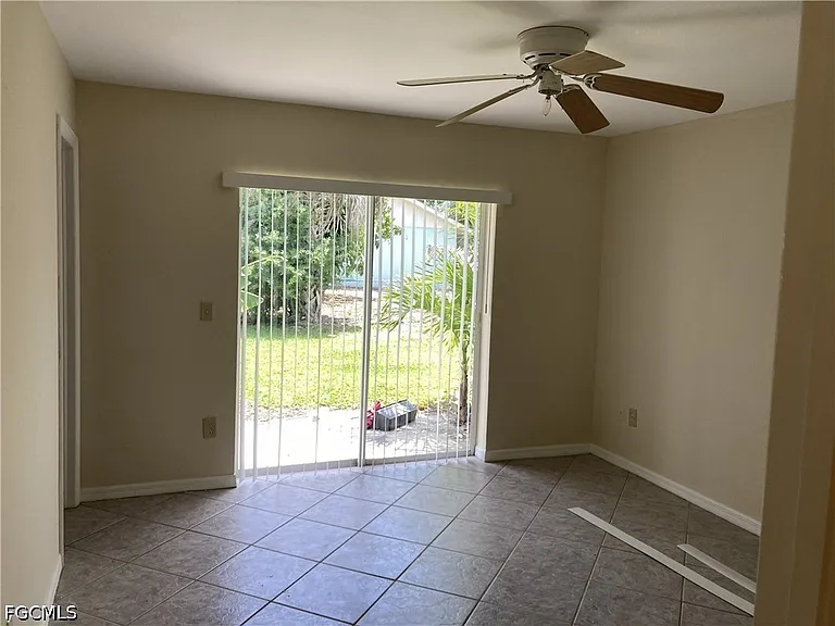 4415 SW 7th Pl — Photo 6