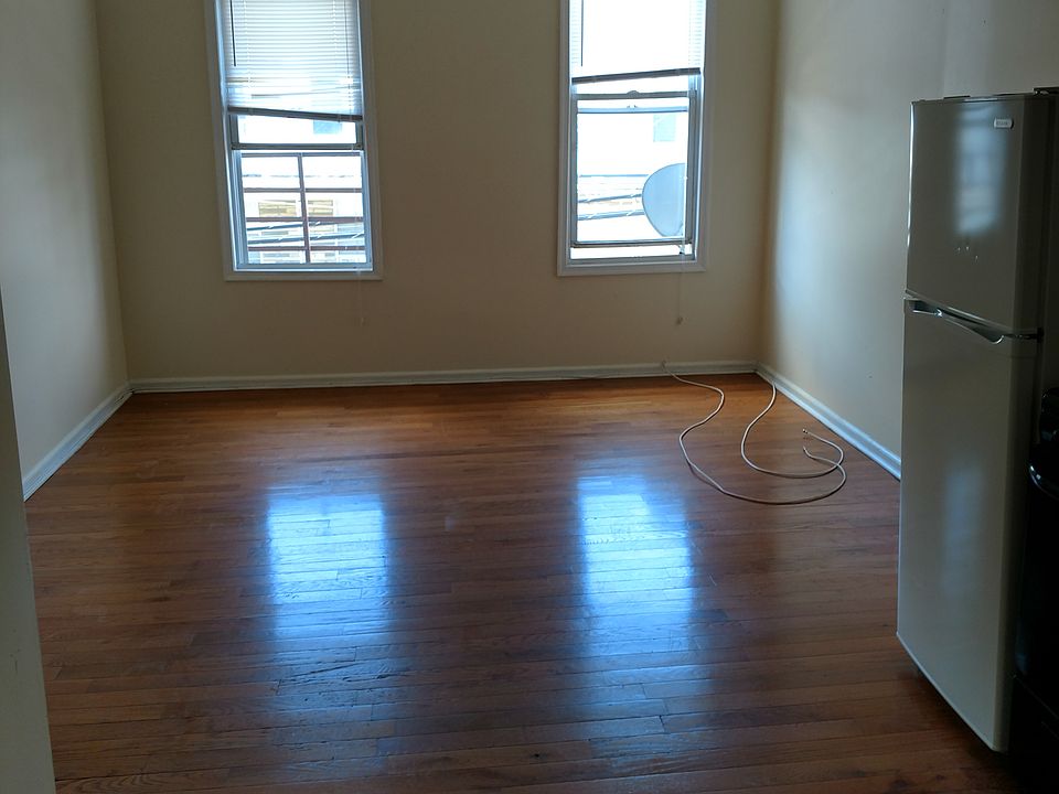 2nd image of 188 South St #80E