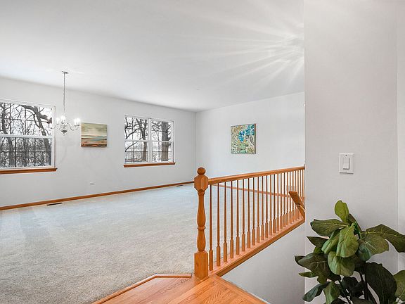 2nd image of 2286 Meadowcroft Ln