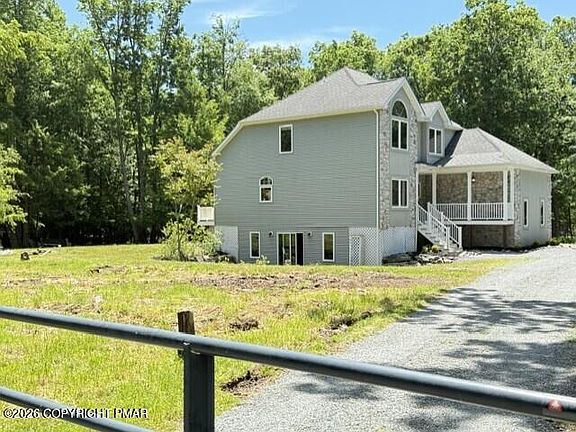 2nd image of 5327 Maple Ln