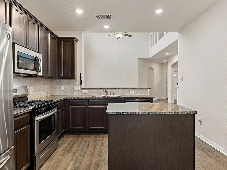 15837 Roberto Clemente Ct — Photo 16