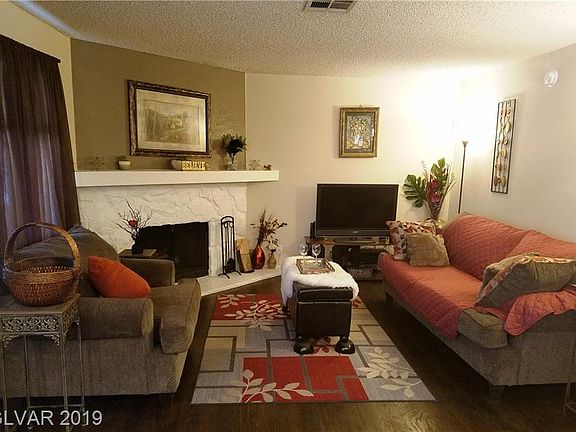 3rd image of 1100 Pinto Rock Ln Unit 202