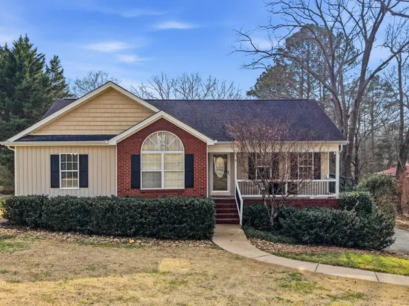 210 Hiwassee Dr NE, Charleston, TN 37310