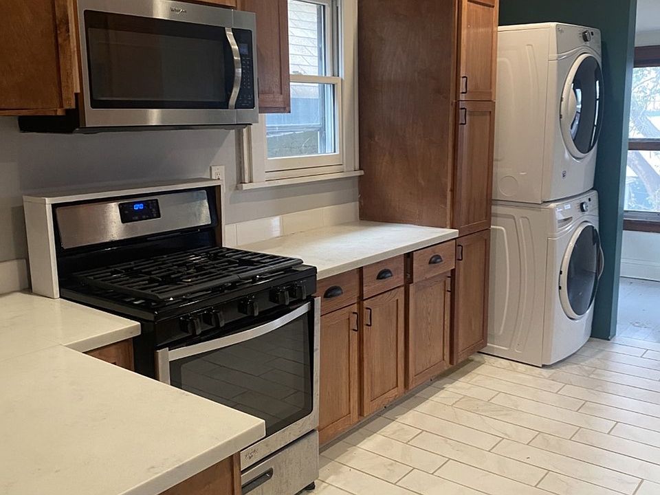 1st image of 2220 2nd St NE #222001
