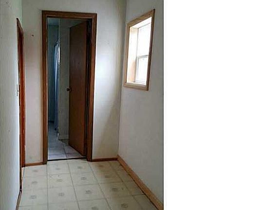 4th image of 715 West Ave