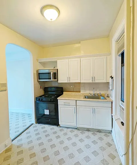 12 Bleecker St #2A — Photo 1