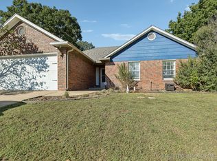 105 Craven Dr, Mannford, OK 74044